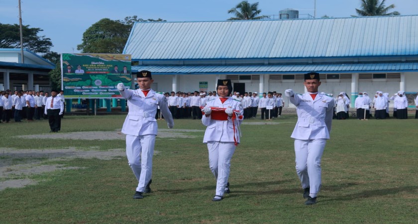 Panitia Upacara Hari Amal Bakti dari Man 1 Aceh Barat.