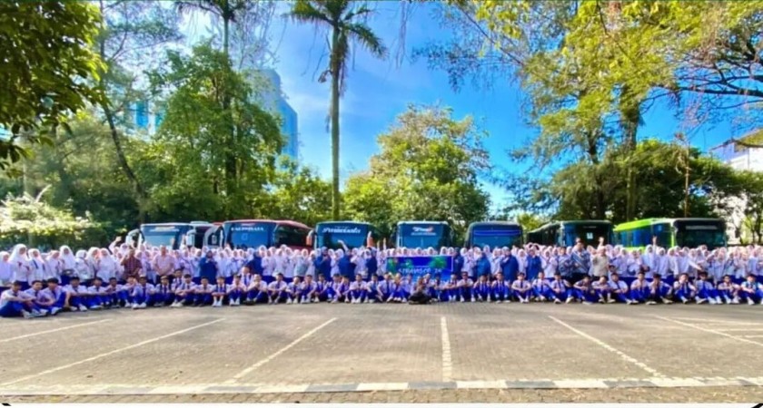 SISWA MAN 1 ACEH BARAT MENGUNJUNGI UNIVERSITAS SUMATERA UTARA DALAM RANGKA STUDY TOUR